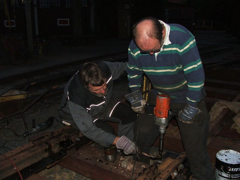 2009-09-28, Museumsbahn Weichenbau059.JPG